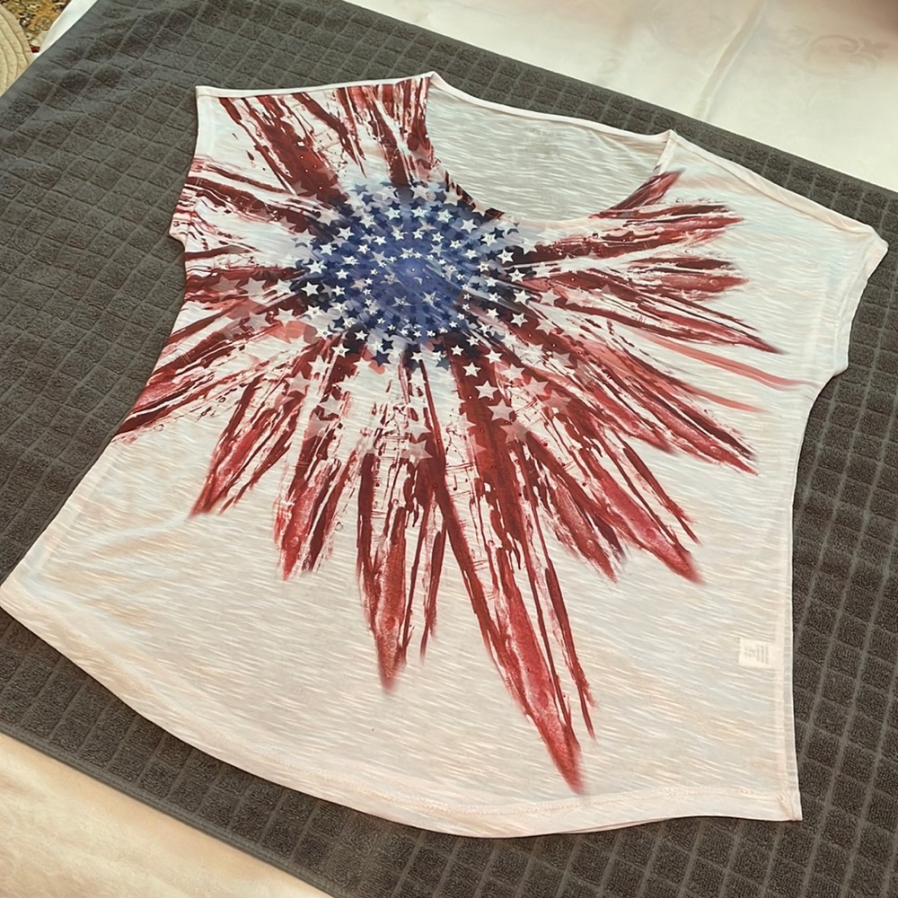 Sonoma, L, 4th of July tee with cap sleeves. Polyester.